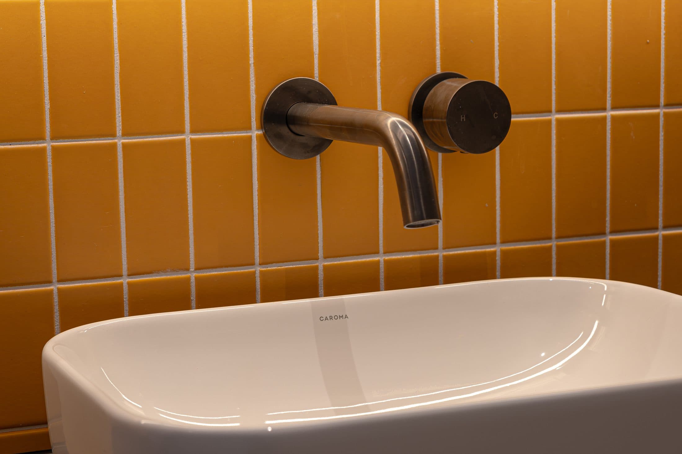 Ensuite at Roberts Street by Decibel Architecture